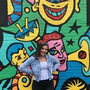 Meet your Posher, Jillian